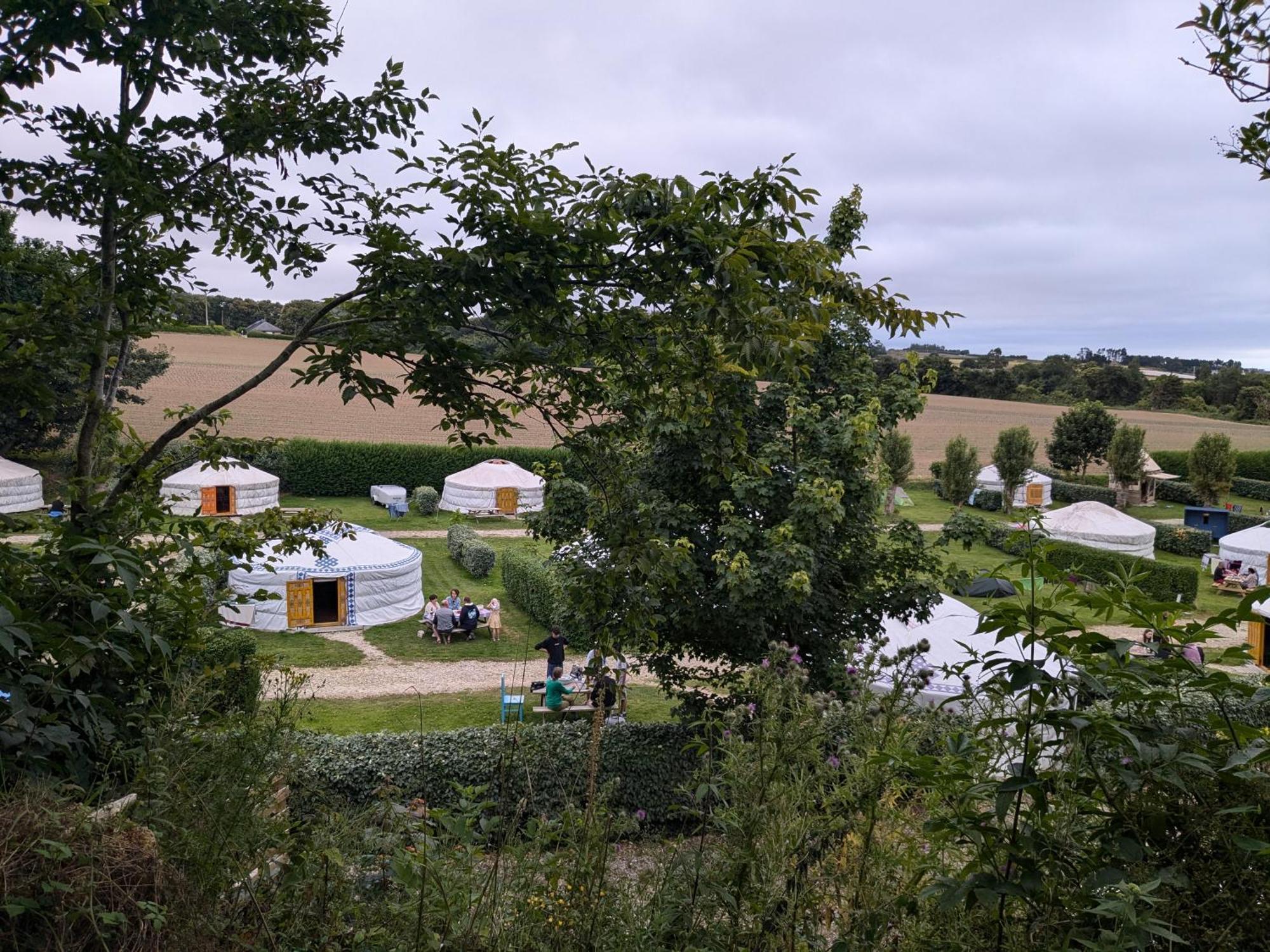 Camping Kerlaudy Mer Et Yourtes Plouenan Exterior photo